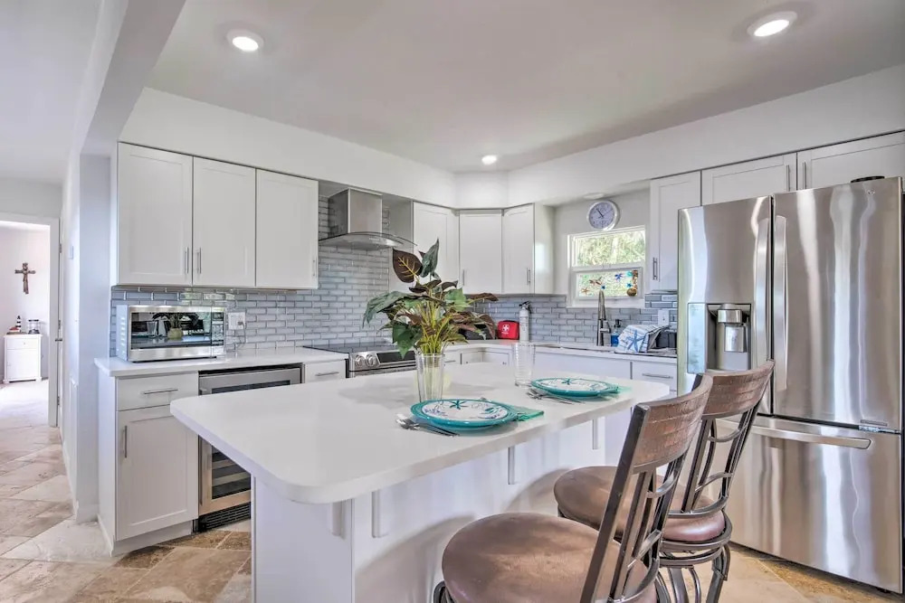 Remodeled Retreat on Homosassa River Canal!