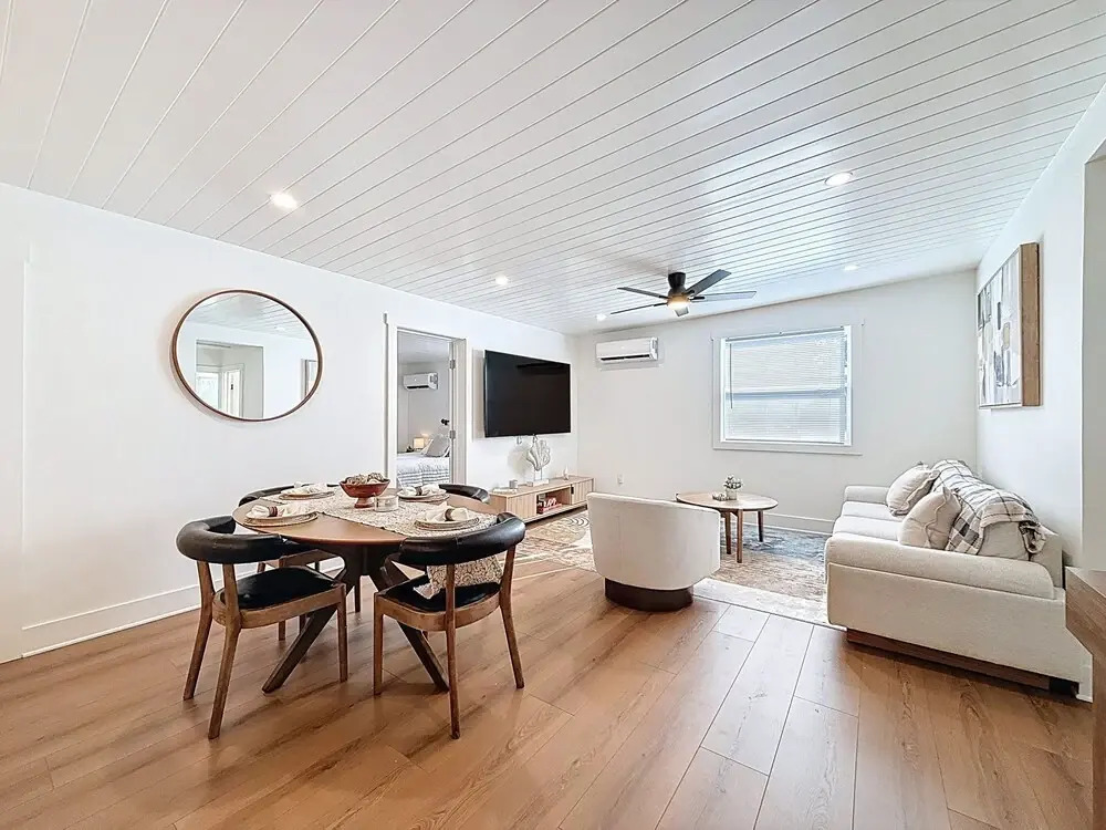 3716 7th Ave W