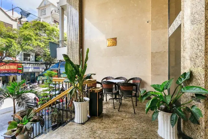 Oyo 231 Thien Cung Hotel