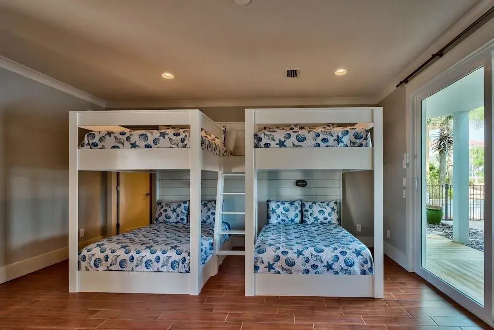 Sea E O 11 Bedroom Holiday Home by Five Star Properties