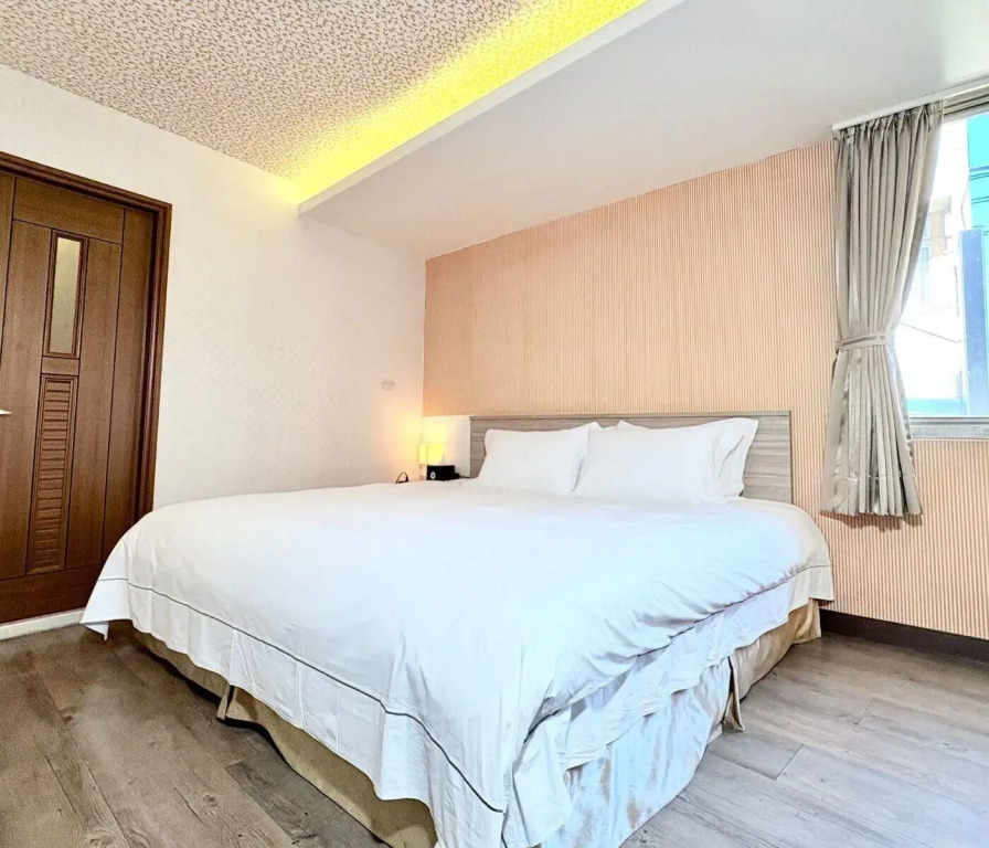 West Hotel