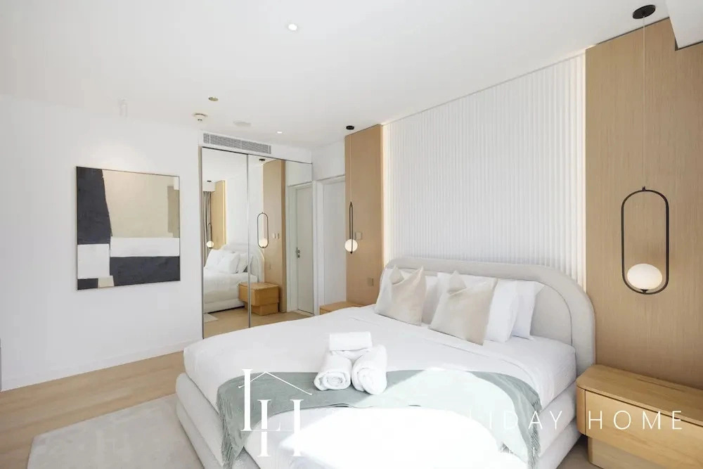 LUX The JW Marina Suite 5