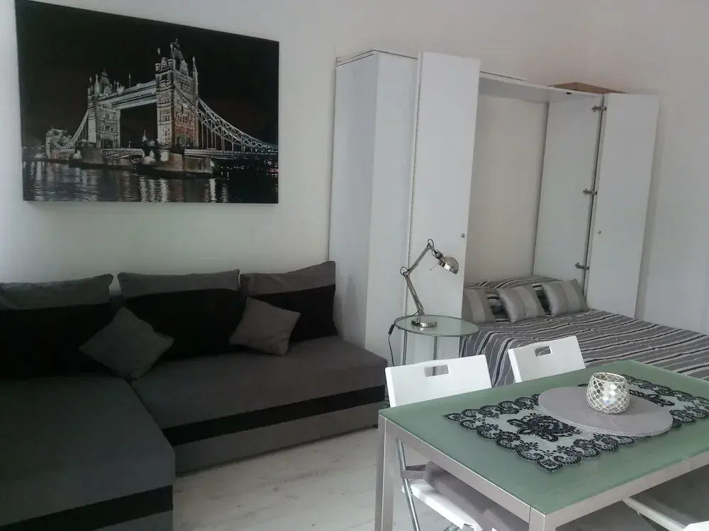 New Modern Studio on River