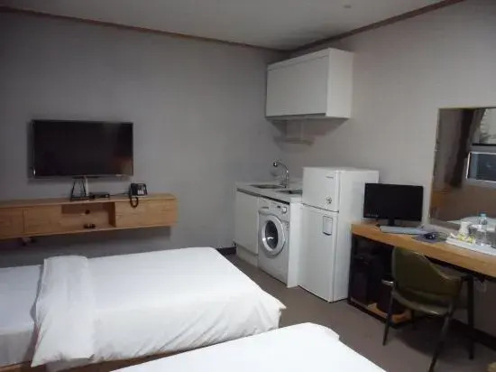 International Business Hotel