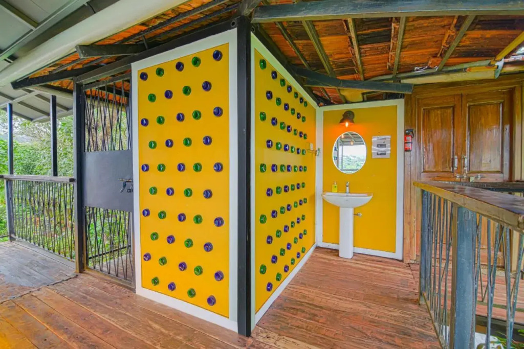 SaffronStays Verandah by the Valley, Panchgani - luxury villa and treehouse with beautiful valley and lake views