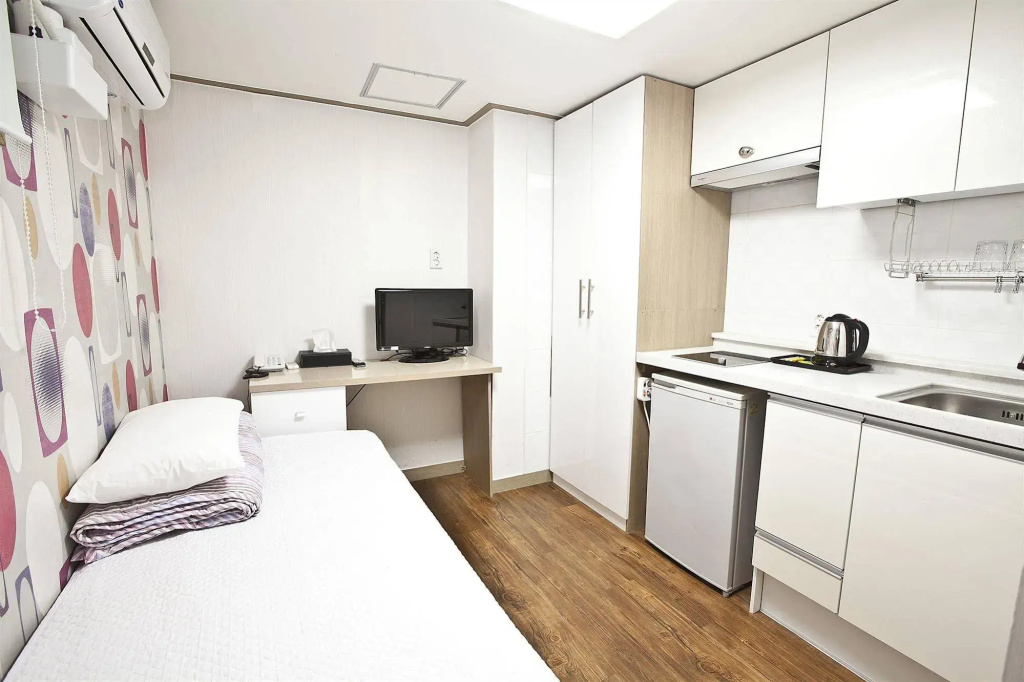 24 Guesthouse Sinchon