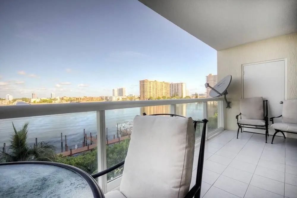 Golden Bay 504