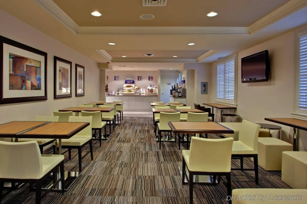 Holiday Inn Express Whitby Oshawa by IHG