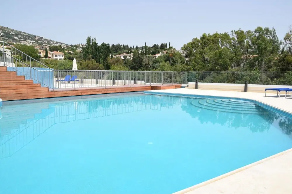 Tala Luxury apartments with pool by Raise