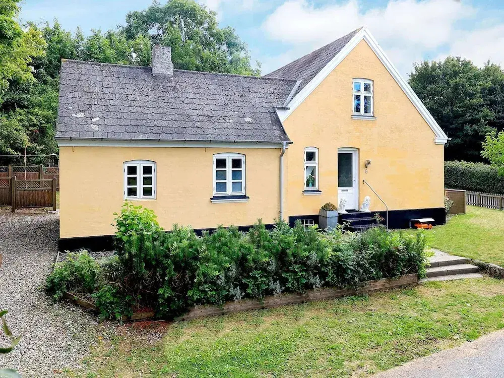 Grand Holiday Home in SÃ¸by Ã†rÃ¸ near Golf Course