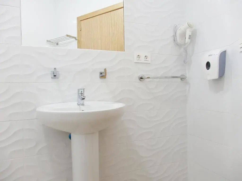 Hostal Montemayor