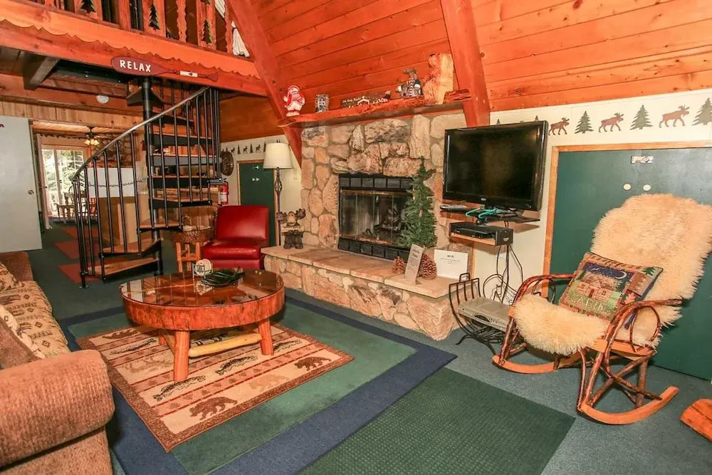Mason's Mountain Retreat 1593 by RedAwning