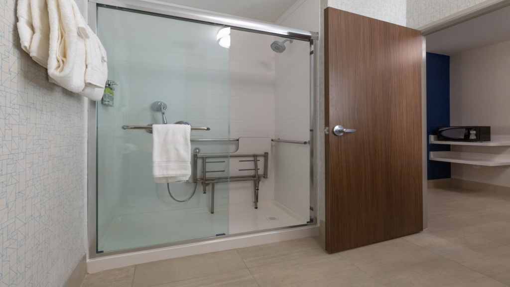 Holiday Inn Express & Suites Marion by IHG