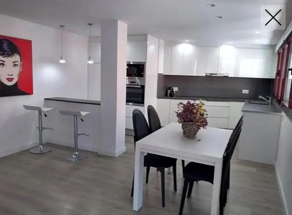 Apartamento totalmente reformado en 1ª linea