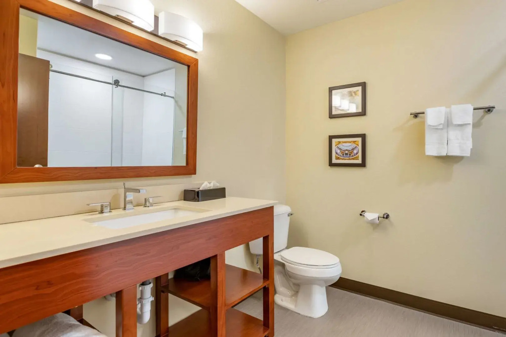 Comfort Inn & Suites West Des Moines