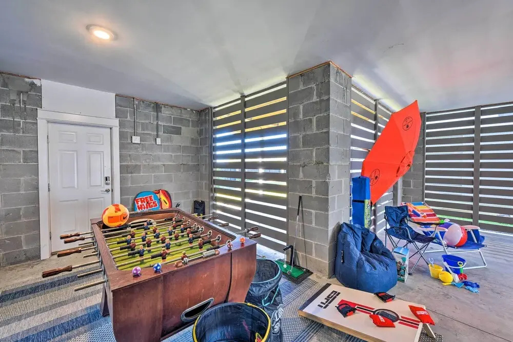 3 Decks & Water Views: Breezy Home in Hilton Head