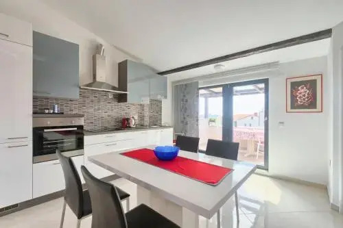 Holiday home Stinjan Prilaz Plazina