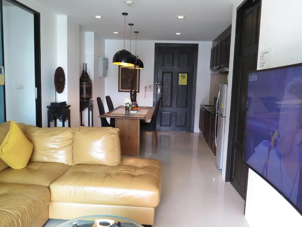 6-38 - 2 Bdr Condo With Balcony and Shared Pool