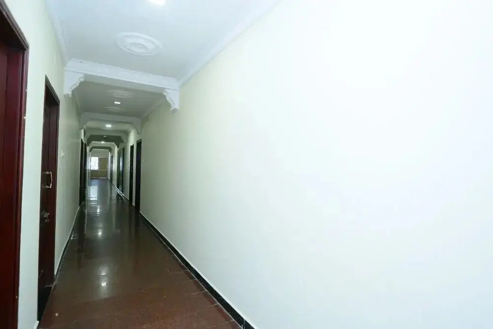 Hotel Sunrise View by OYO Rooms