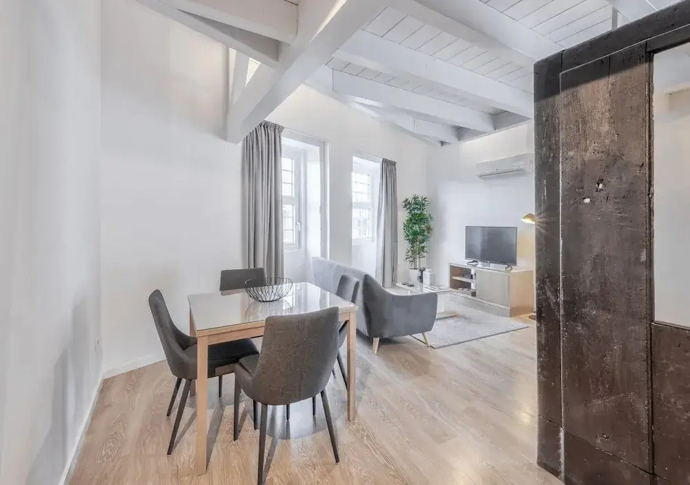Oporto Comfort Dom Hugo - Historic Apartments