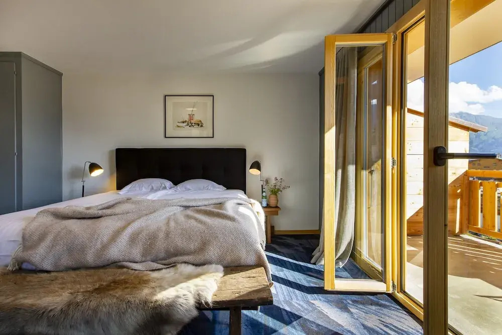 Shed HOTEL