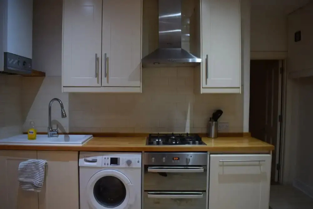 North London Spacious 2 Bedroom Apartment