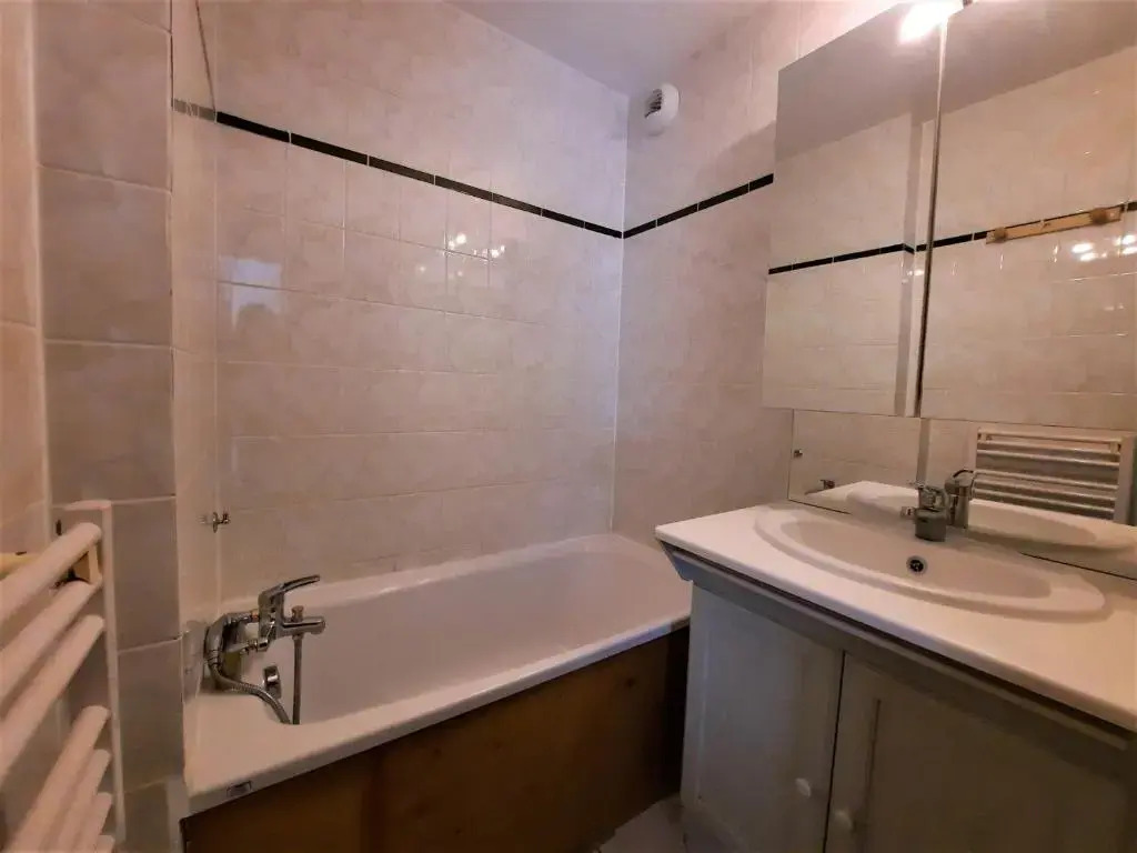Appartement Les Menuires, 3 pièces, 6 personnes - FR-1-452-4