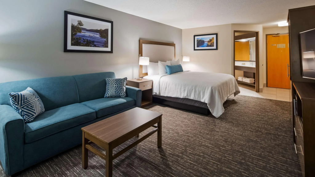 Best Western Plus Hudson I-94