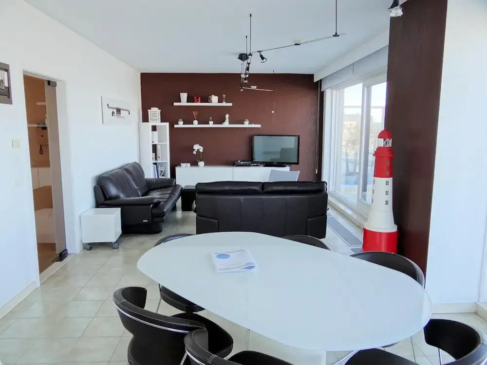 Seaside Serenity Apartment