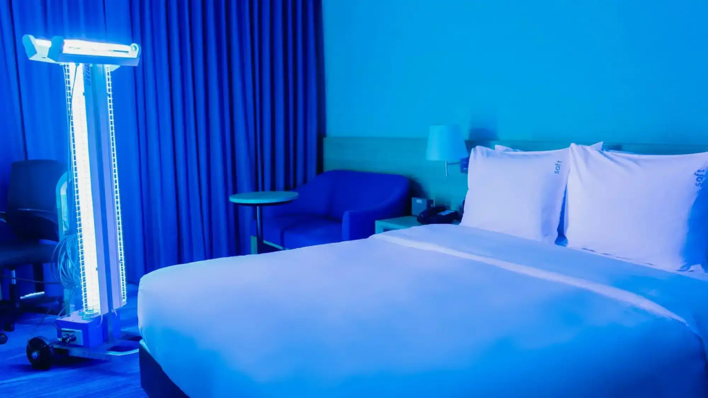 Holiday Inn Express Bangkok Soi Soonvijai by IHG