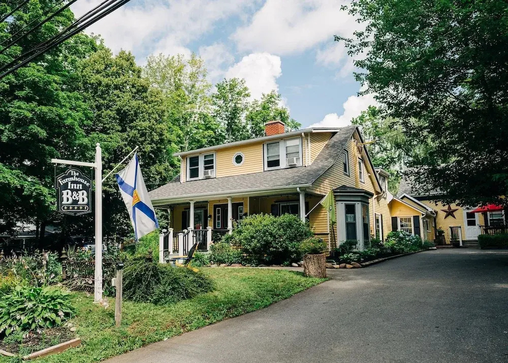 Farmhouse Inn B&B