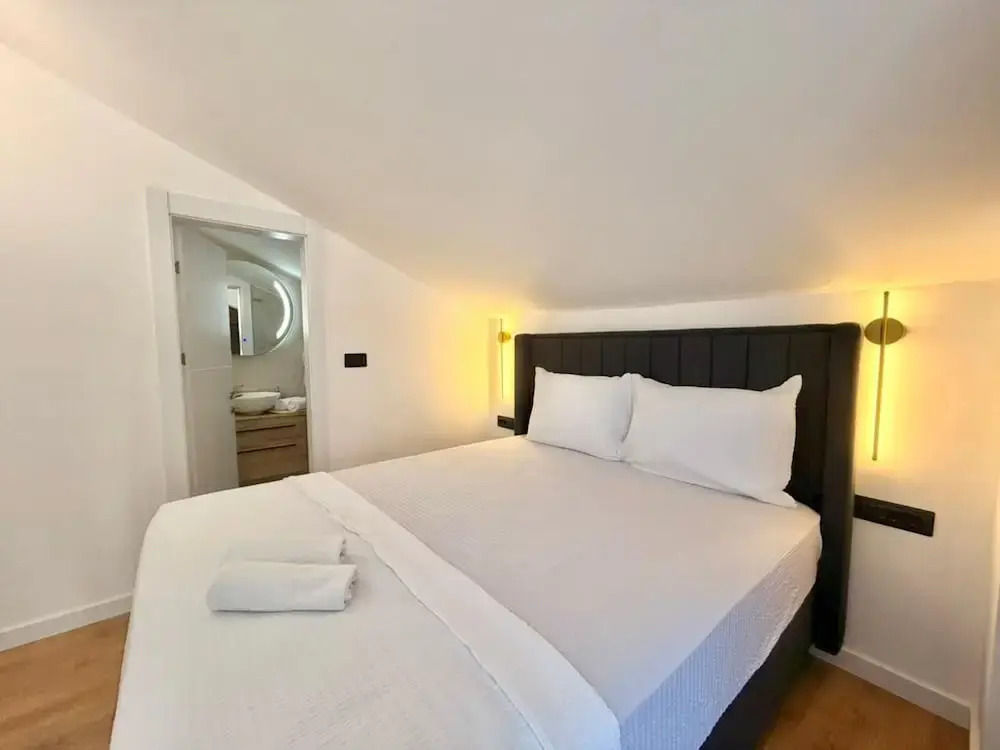 Lunamare Apartments