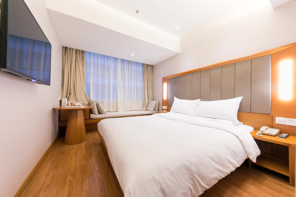 JI Hotel Shanghai Yan An Road Branch