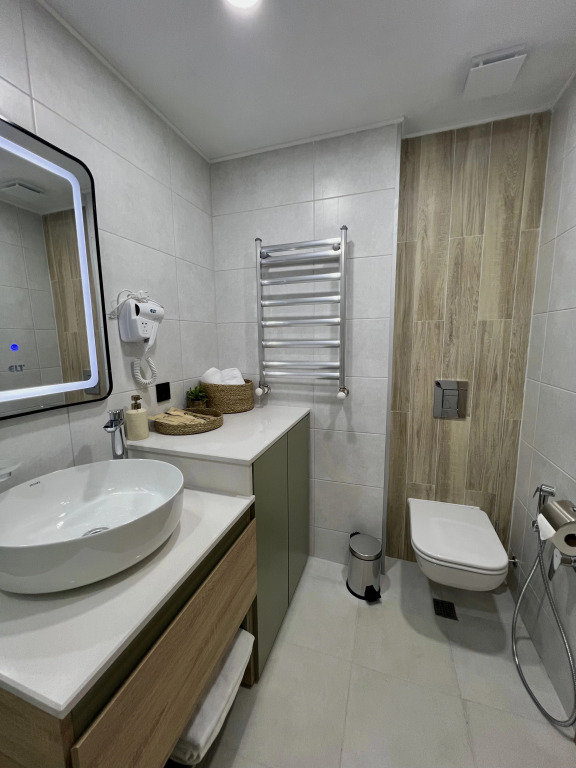 Апартаменты Premium 1st line, free rooftop pool and sea view
