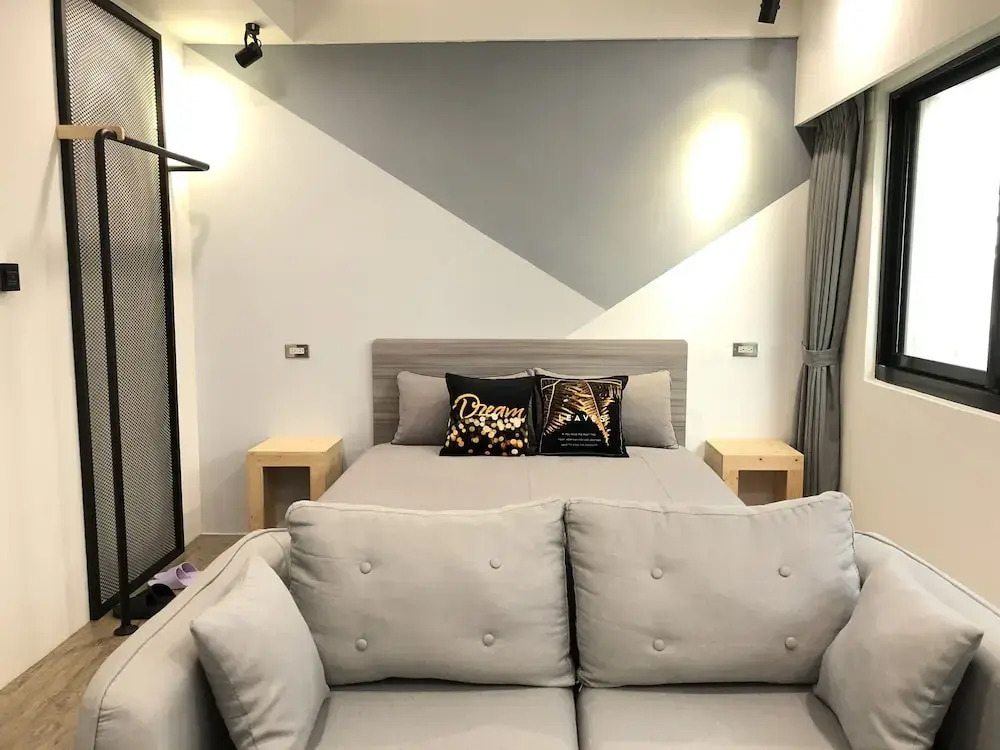Burrhus B&B
