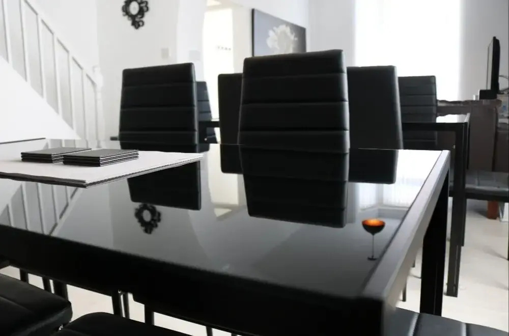 Modern Liverpool House Sleeps 12 Netflix