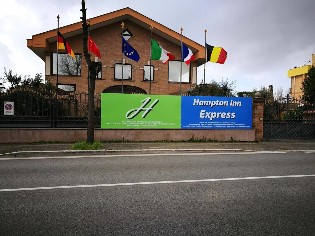 EURO HOUSE INN airport