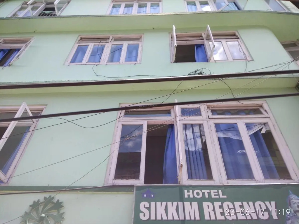 StayApart - Sikkim Regency