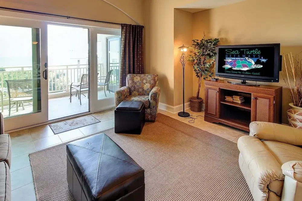 Shorewood 536 by RedAwning