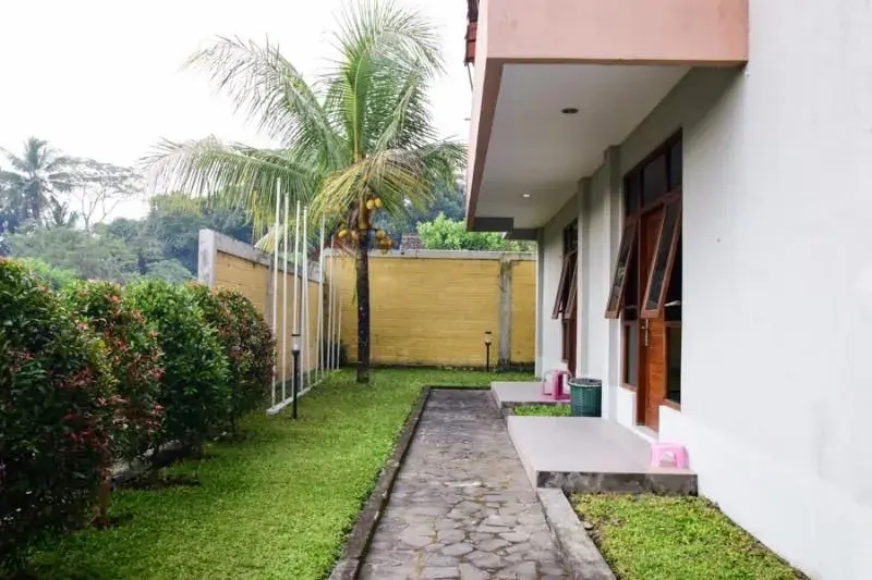 Reddoorz Near Taman Pelangi Jogja