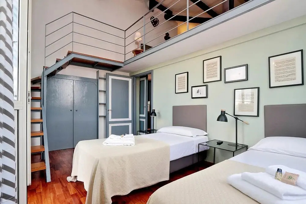 Rome Accommodation - Piazza di Spagna I