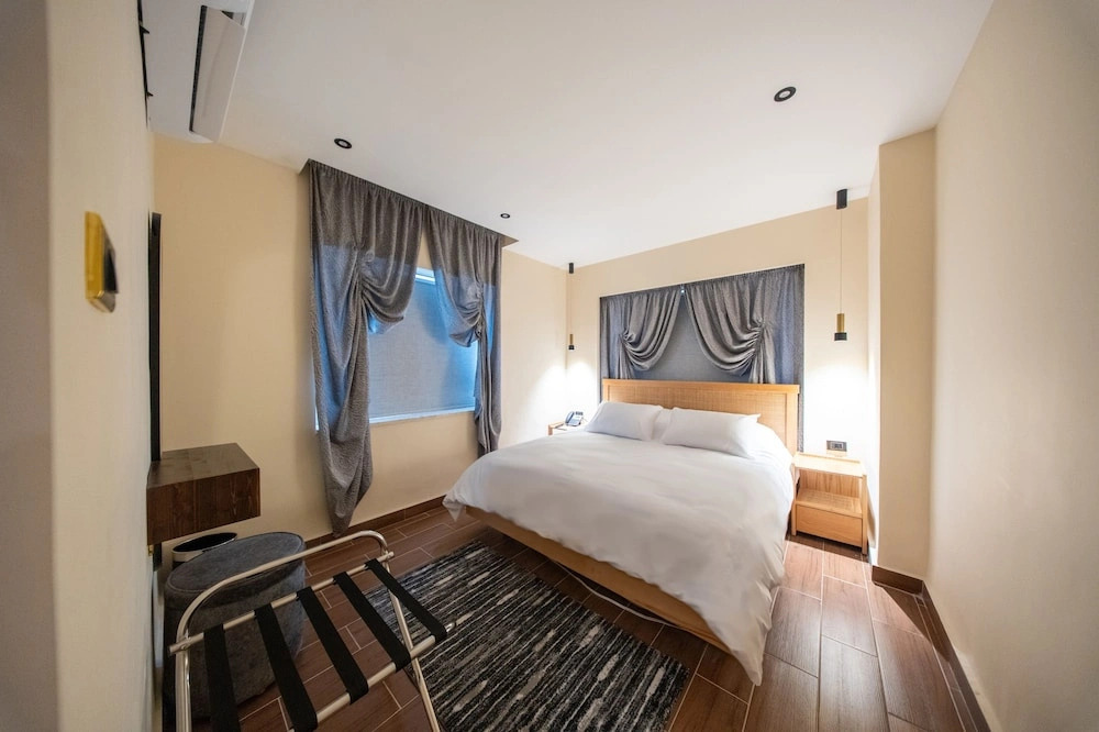 B Suites Boutique Hotel