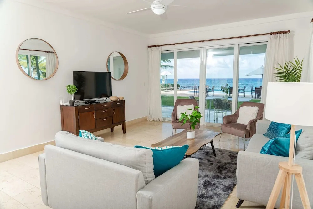 Escondido Bay Properties by Caribe Stays