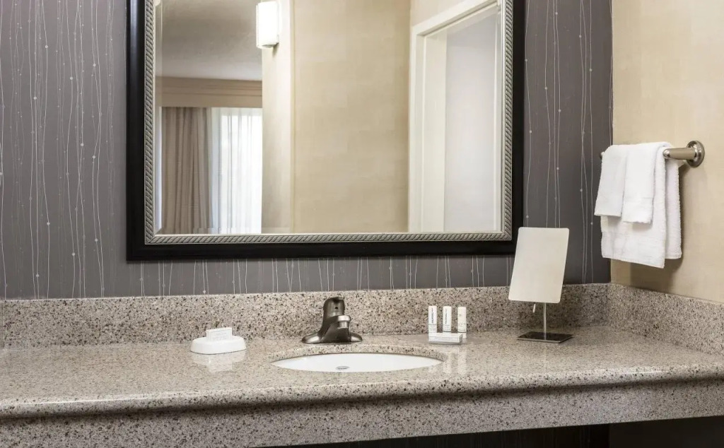 Courtyard by Marriott Kansas City Shawnee