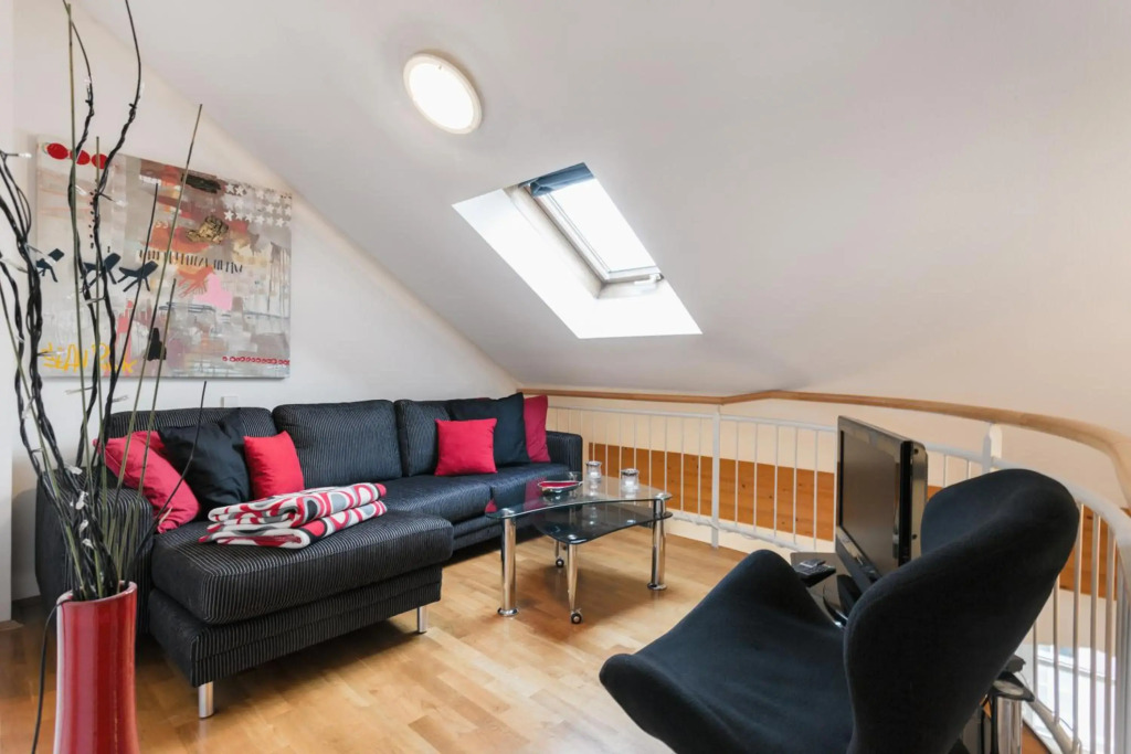 Comeback Apartment Central