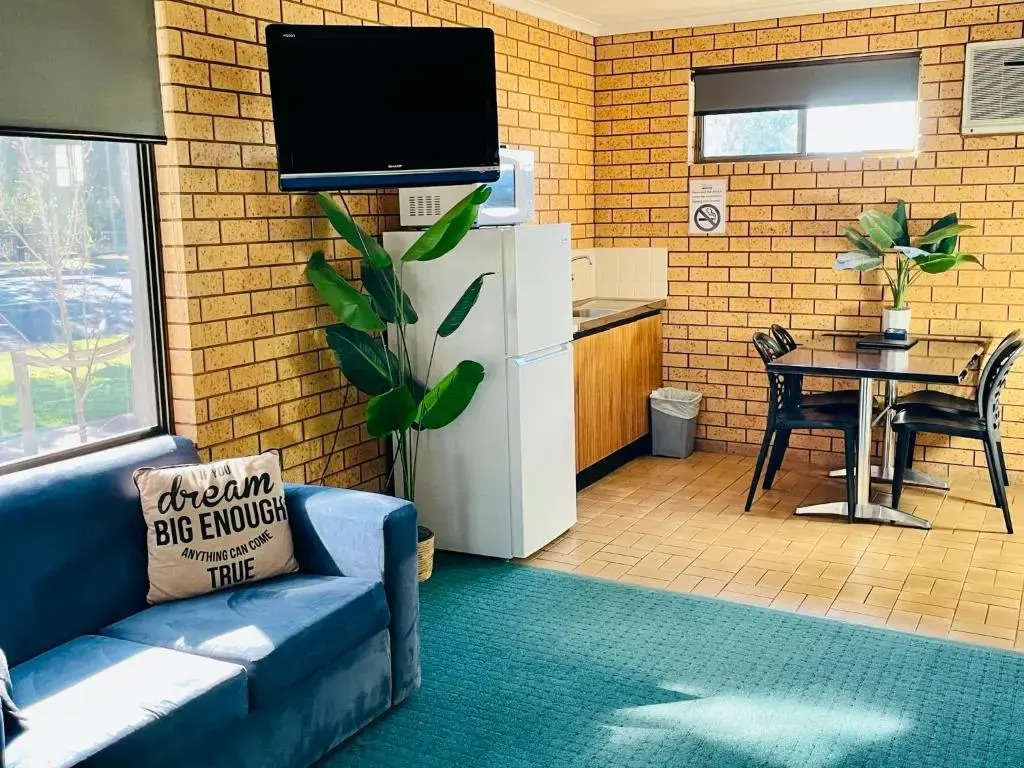 Lake Mulwala Hotel
