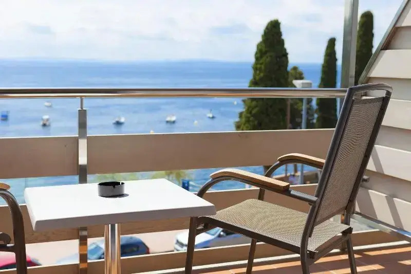 Canyelles Marina 3000