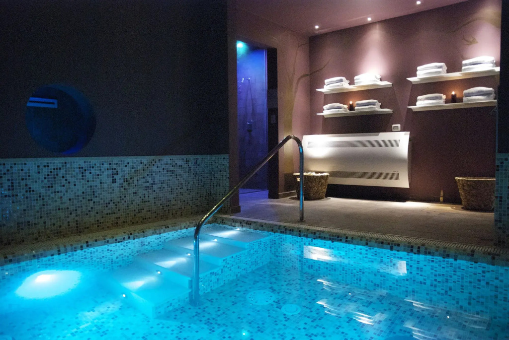 Отель Sovrana Hotel & SPA