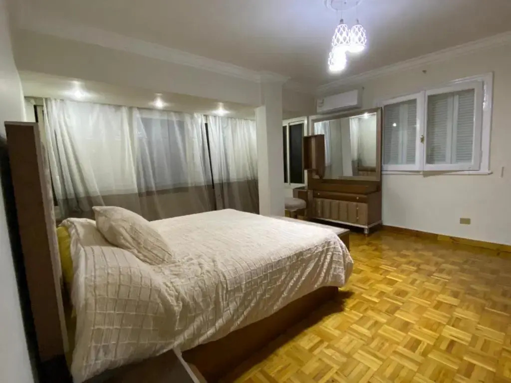 FAMILY ONLY luxury apartment
