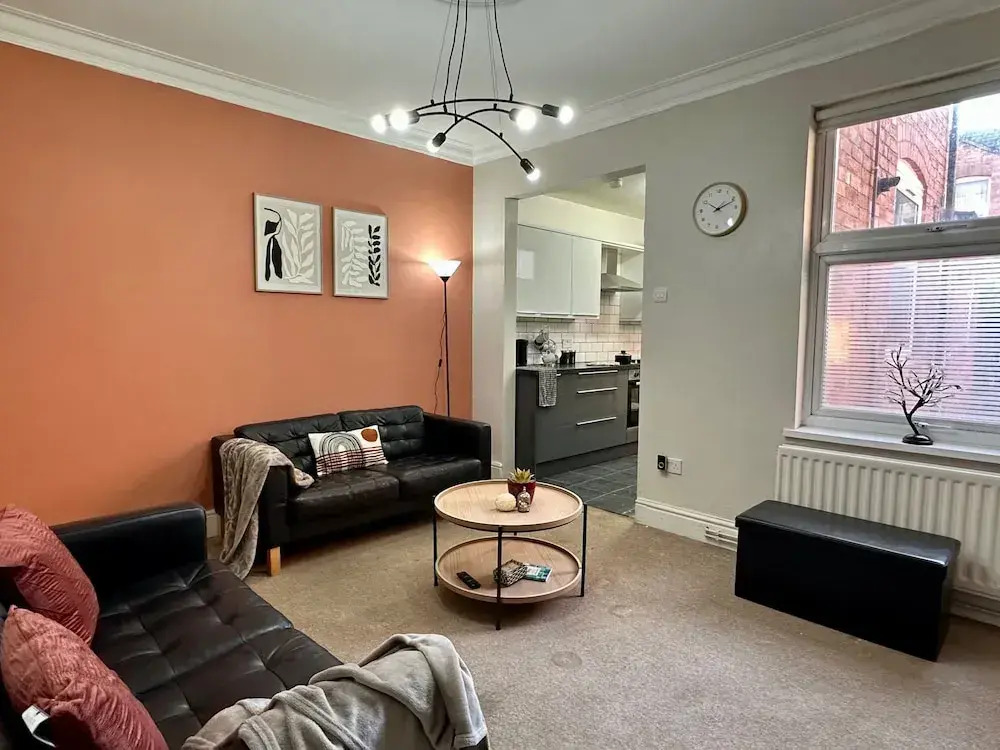 4-bed 3 Bath House in Leicester City
